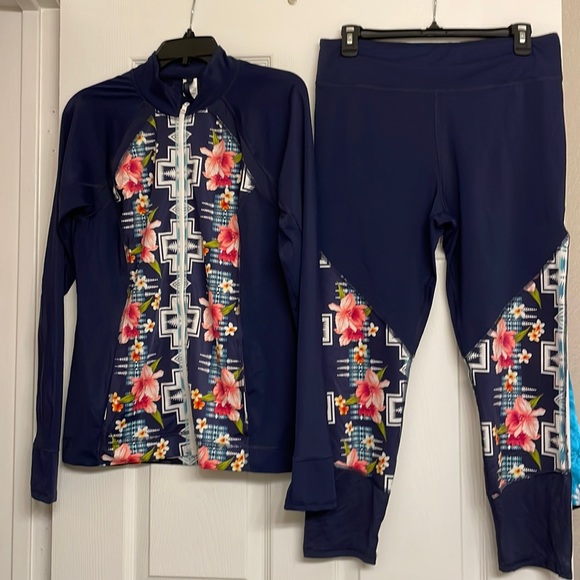 Tommy Bahama Other - Tommy Bahama rash-guard top with leggings